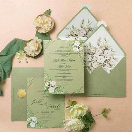 floral-wedding-card-11by Weddingcard center