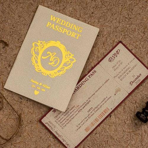 gold-foiled-wedding-card-04by Weddingcard center